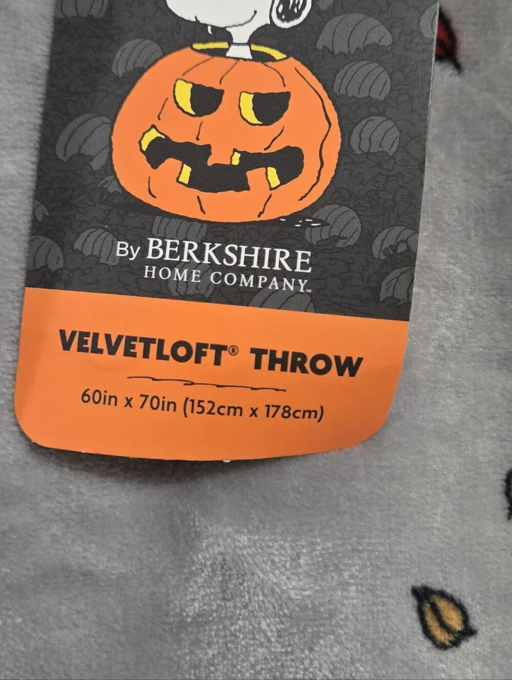 Peanuts plush throw